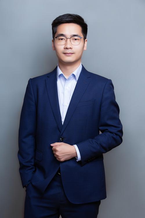时革白 执行创意总监